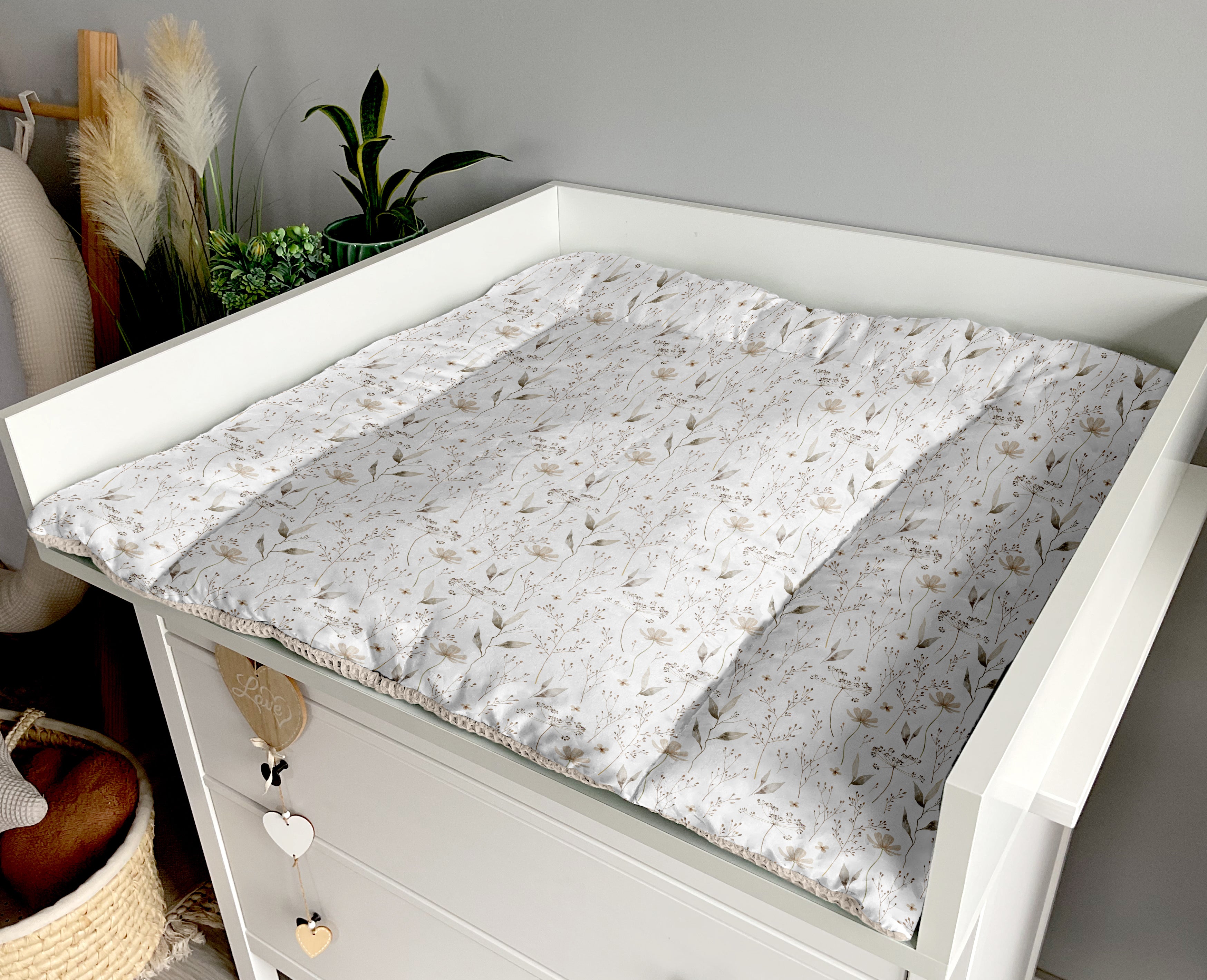 Changing mat | Grass and light beige