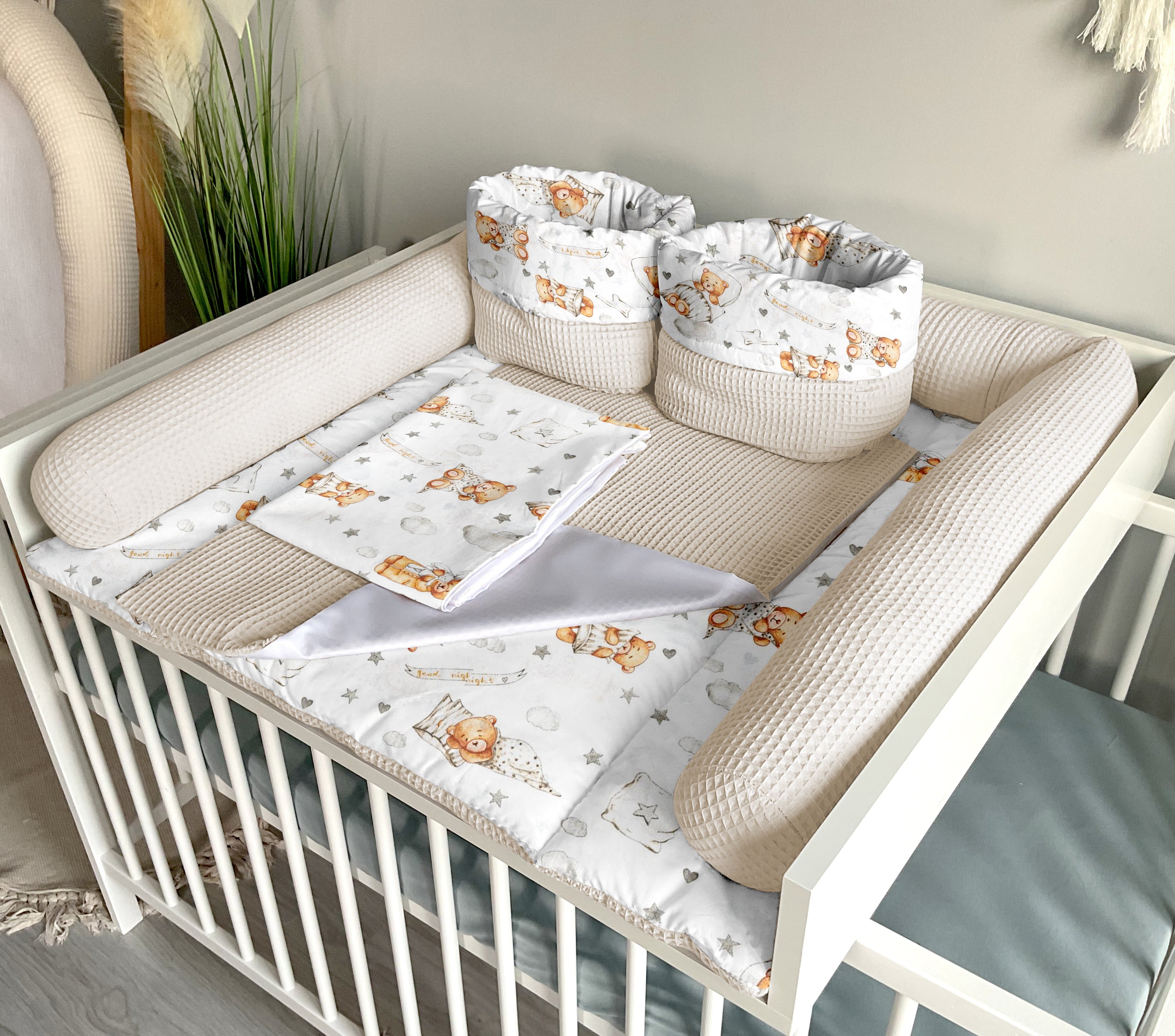 Wickelauflage mit abnehmbaren Bezug und wasserdichter Matratze - Changing mat | set of 6 elements | Sleeping bears plus Light beige-SleepeSheep- - SleepeSheep