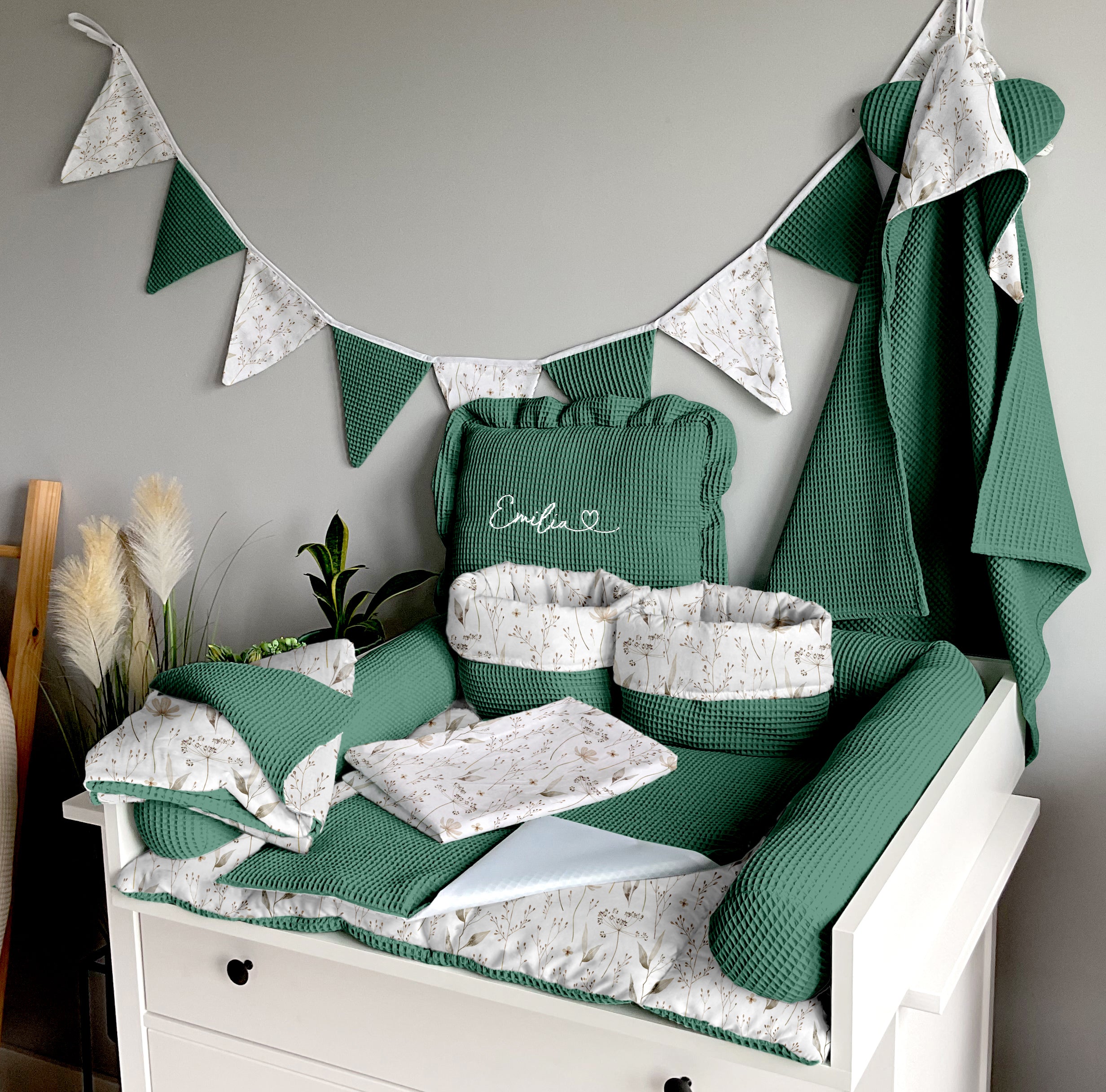 Changing mat | Grass and bottled