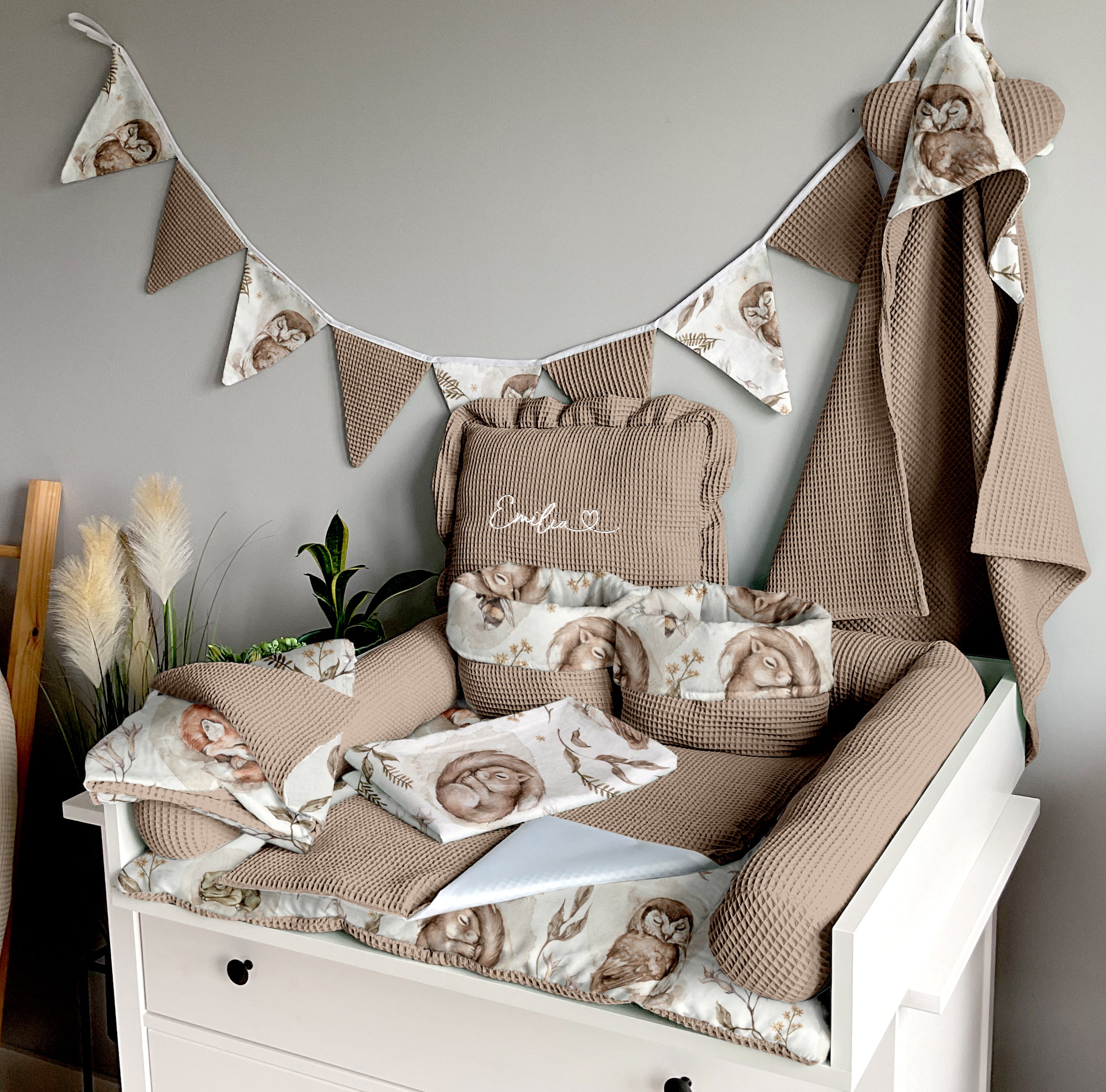 Changing mat | Sleeping animals and brown