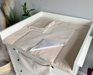 Wickelauflage mit abnehmbaren Bezug und wasserdichter Matratze - Changing mat with snaps | Beige Frotte-SleepeSheep- - SleepeSheep