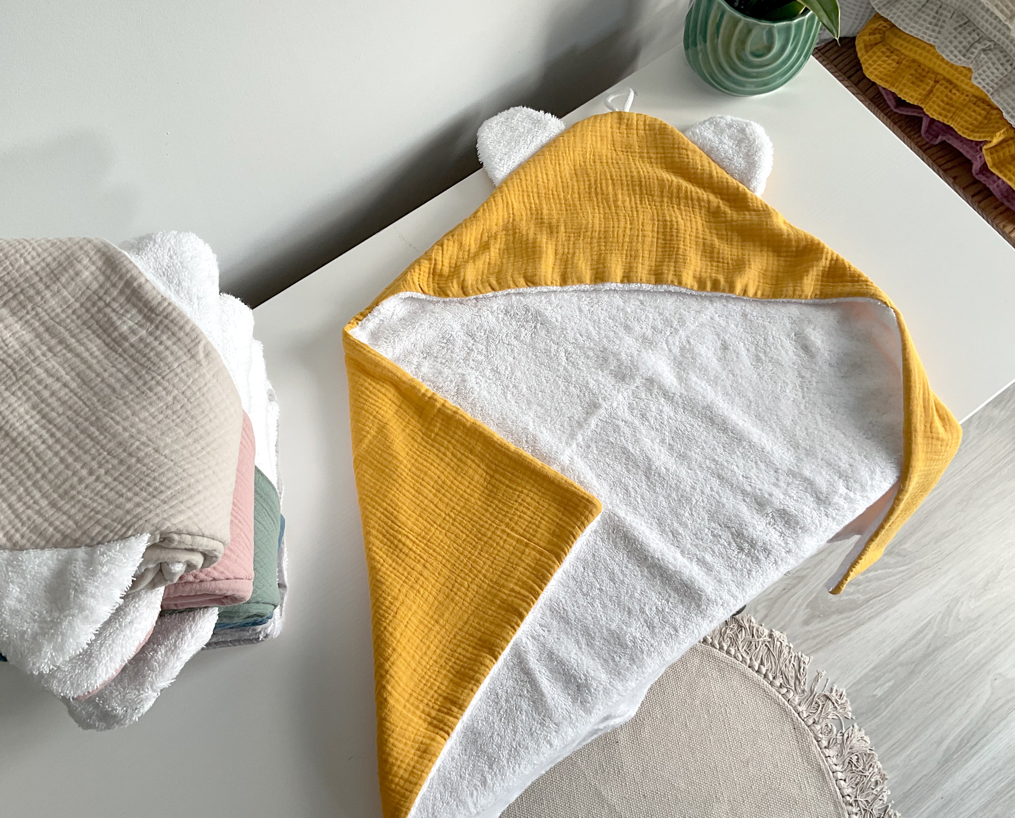 Soft baby towel with hood | Grey - SleepeSheep