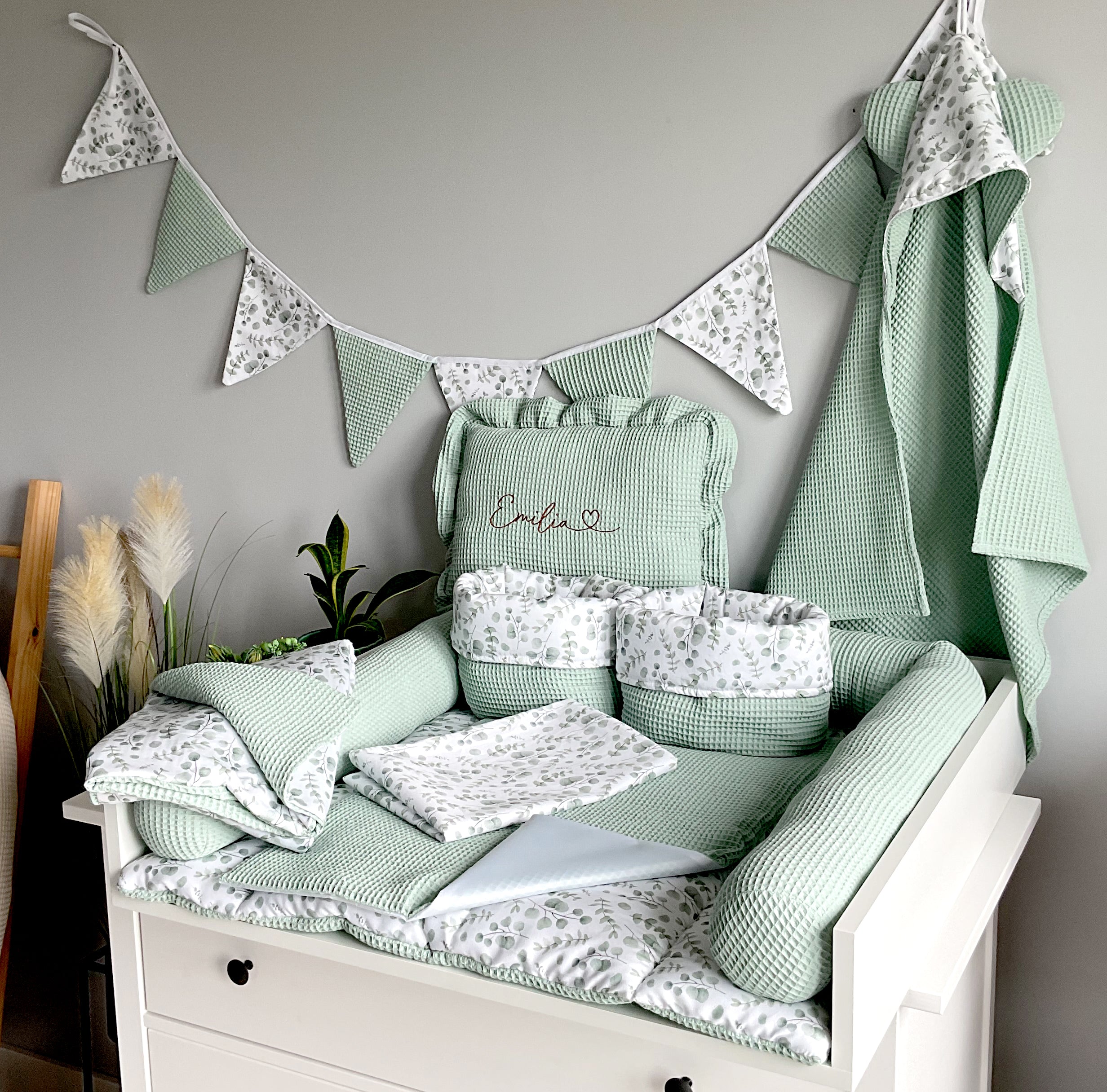 Wickelauflage mit abnehmbaren Bezug und wasserdichter Matratze - Changing mat | Mini Eukalyptus-SleepeSheep-Set 8-50cm W 70cm H- - SleepeSheep