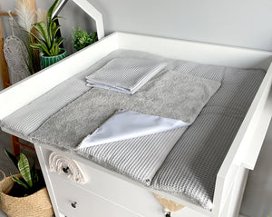 Wickelauflage mit abnehmbaren Bezug und wasserdichter Matratze - Changing mat with snaps | Grey Frotte-SleepeSheep-Set 2-50cm W 70cm H- - SleepeSheep