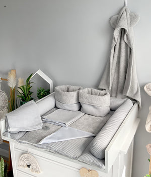Wickelauflage mit abnehmbaren Bezug und wasserdichter Matratze - Changing mat with snaps | Grey Frotte-SleepeSheep-Set 6-50cm W 70cm H- - SleepeSheep