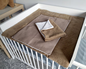 Wickelauflage mit abnehmbaren Bezug und wasserdichter Matratze - Changing mat | Dark beige Frotte-SleepeSheep- - SleepeSheep