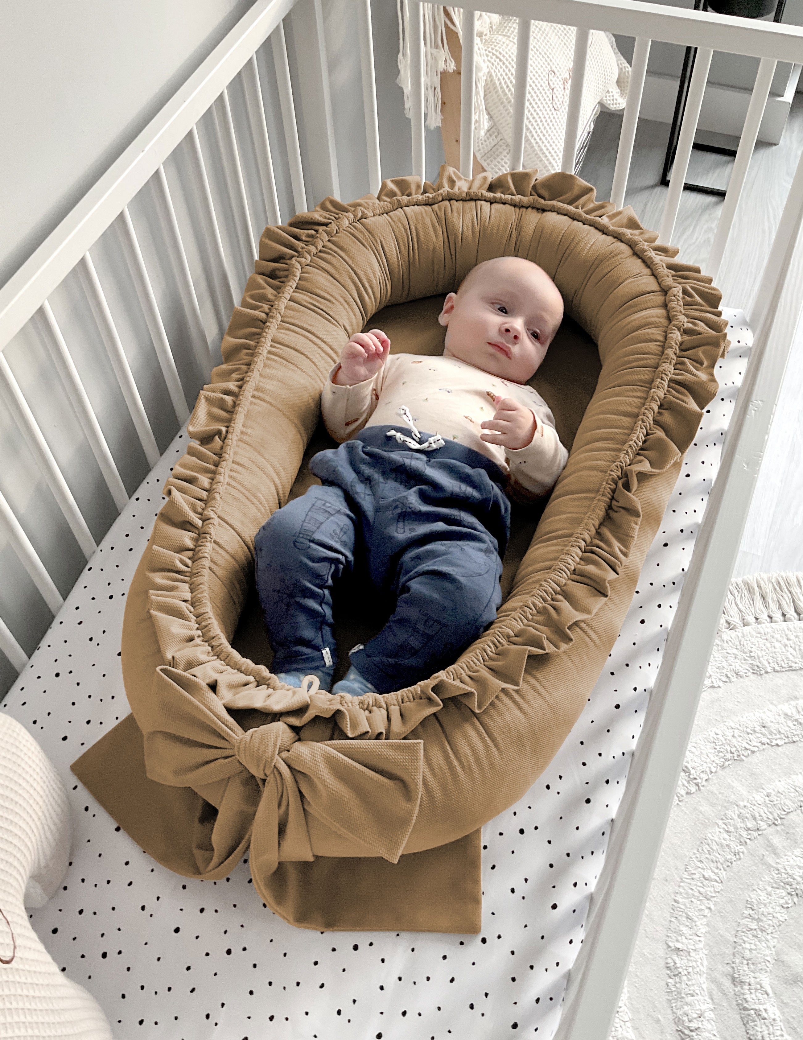 Babynest Velvet Brown