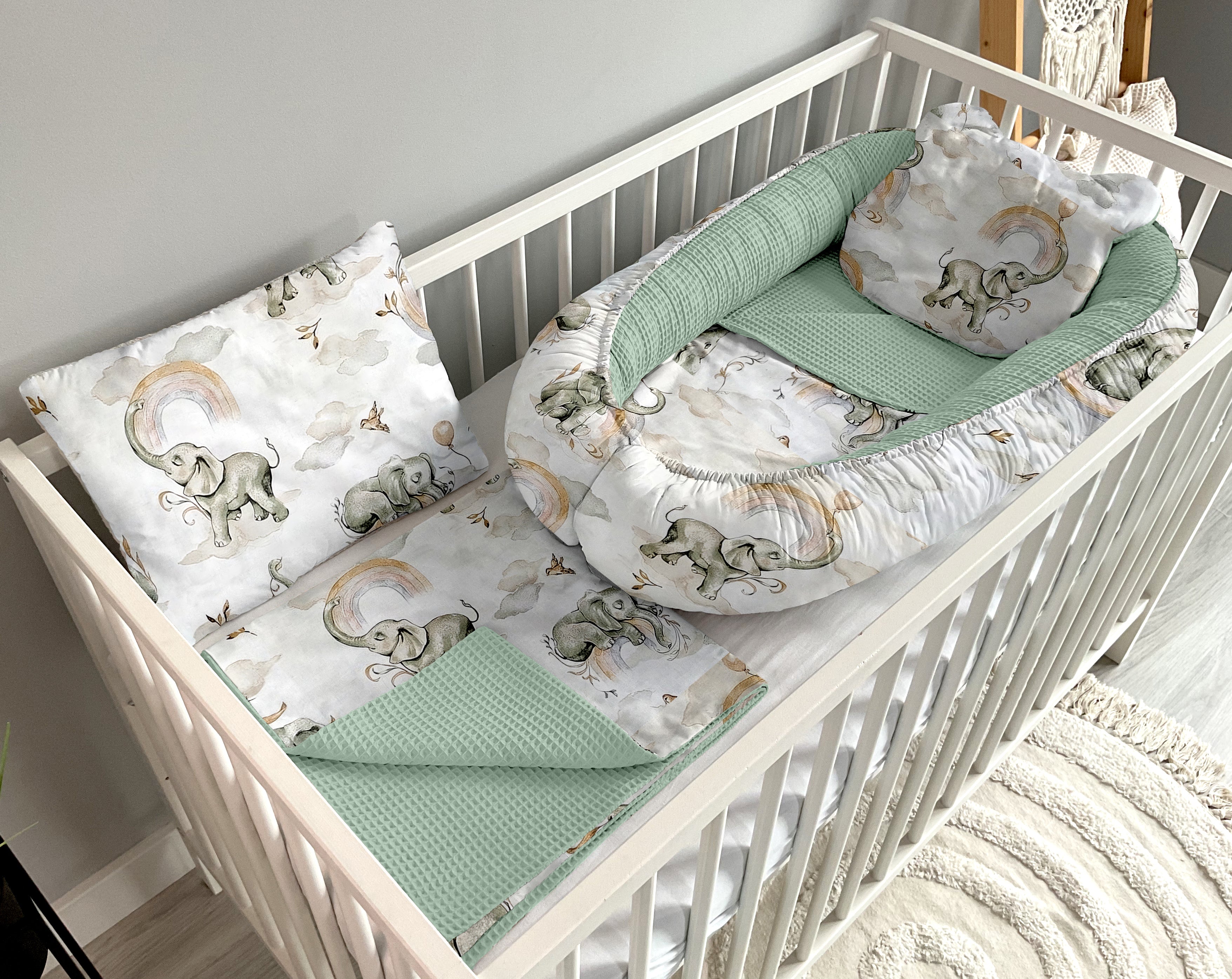 Babynestchen 5-teiliges Set | Beige Elefanten und schmutziges Mint