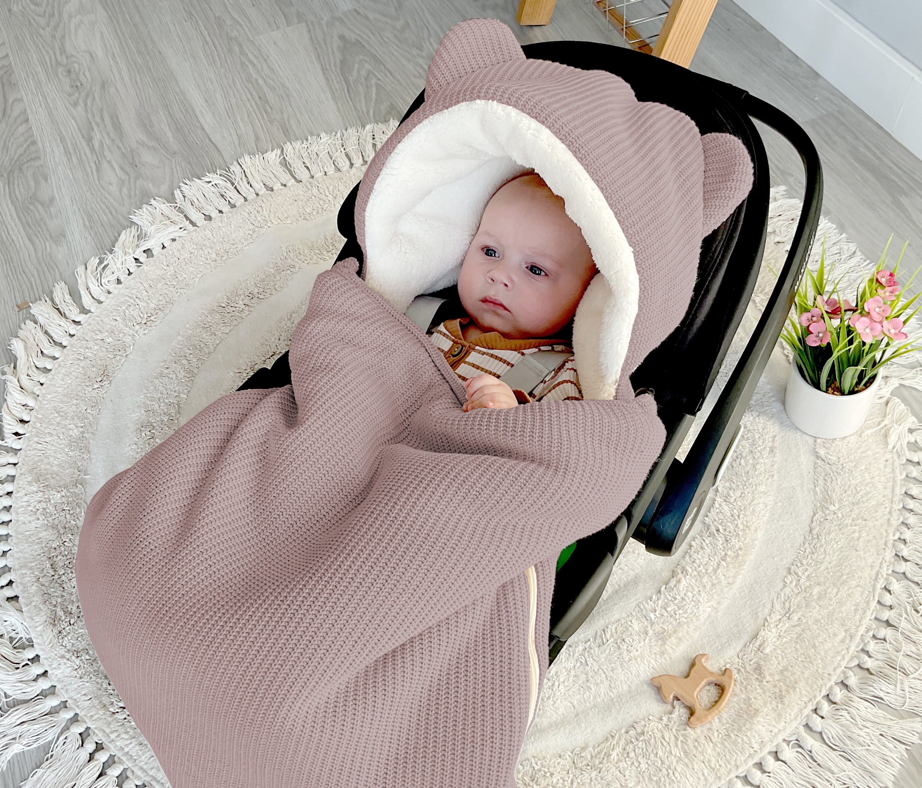 3-in-1 knitted swaddle for car seat | Dirty pink